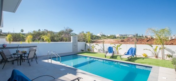 3.jpg Holiday home in Cyprus villa booking