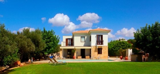 4.jpg Book a villa in Aphrodite Hills Resort