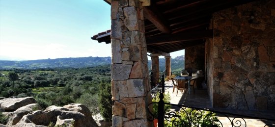 8-veranda.jpg Book a villa holiday in Italy