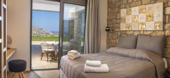 bedroom_1.jpg Book a villa in Pefkos