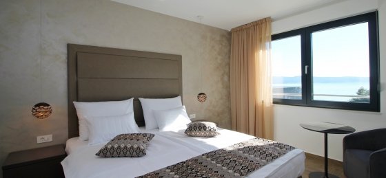 Book a villa holiday in Omis