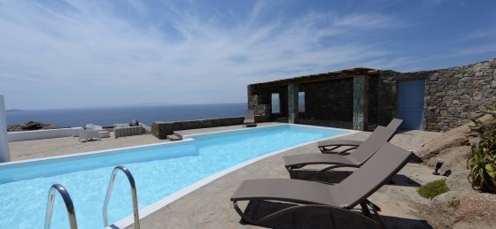 Book a villa in Greece