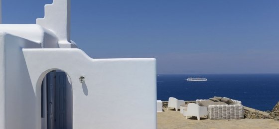 Book a villa in Agios Stefanos