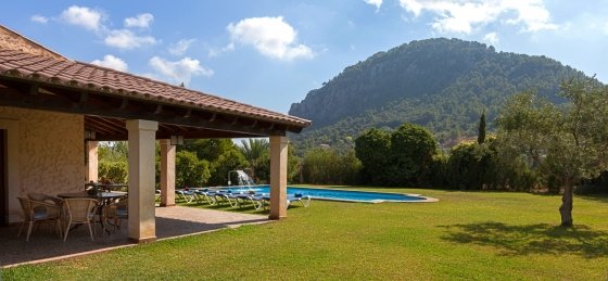 Book a villa in Spain