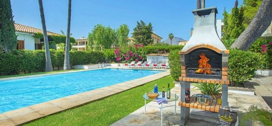Book a villa holiday in Spain