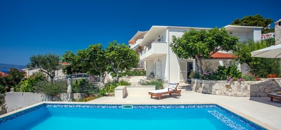 30_15.jpg Book a villa holiday in Omis