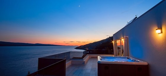 36_9.jpg Book a villa in Omis