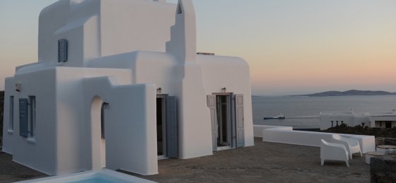 Book a villa in Mykonos