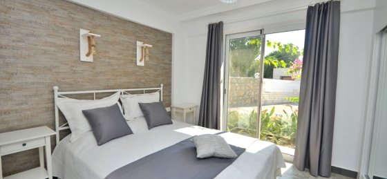 Book a villa holiday in Bitez