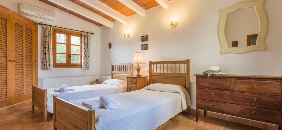 img_0568-hdr.jpg Book a villa holiday in Balearic Islands