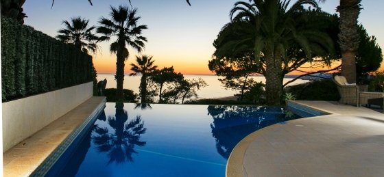 02_infinity_pool_.jpg Book a villa in Portugal