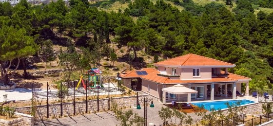 Book a villa in Dalmatia