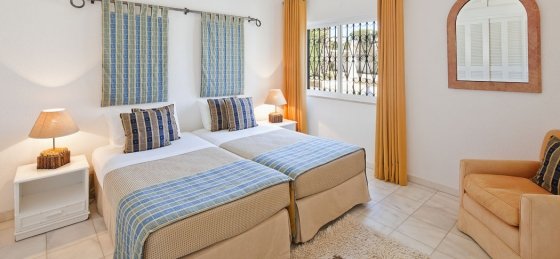 _os10613.jpg Book a villa holiday in Vale do Lobo