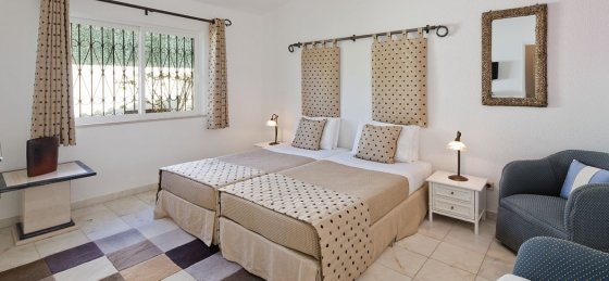 _os10632.jpg Book a villa holiday in Portugal