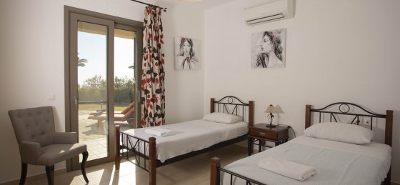 alk_0641.jpg Book a villa in Greece