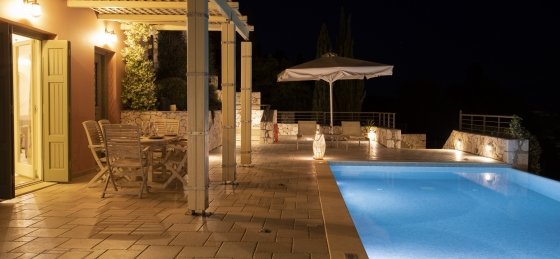 alk_1643.jpg Villas in Greece