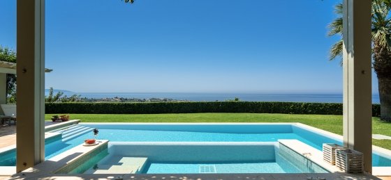 Villa rentals in Greece