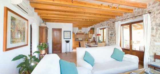 06_12.jpg Book a villa holiday in Pollensa