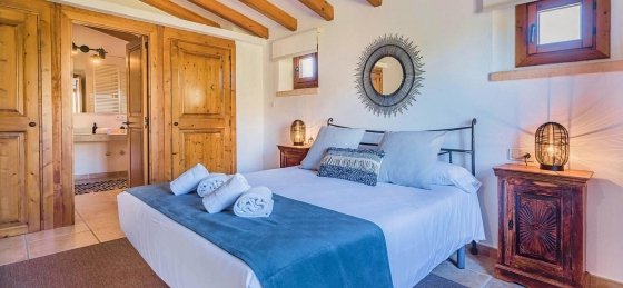 07_37.jpg Book a villa holiday in Pollensa