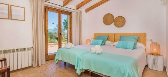 09_37.jpg Book a villa holiday in Mallorca