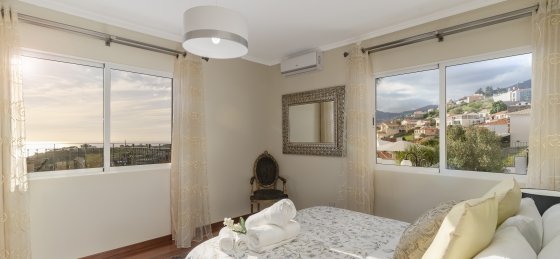 10_-_our_madeira_-_belair_-_master_bedroom.jpg Villa in Funchal to rent