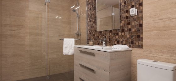 12_-_our_madeira_-_casa_da_rosalina_-_bathroom_2.jpg Villa rentals in Madeira