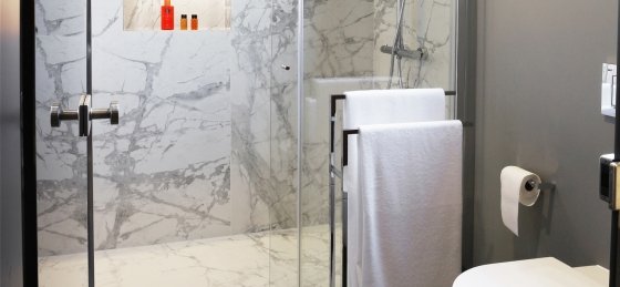 13_-_our_madeira_-_bella_vitta_-_master_bathroom.jpg Villas in Portugal