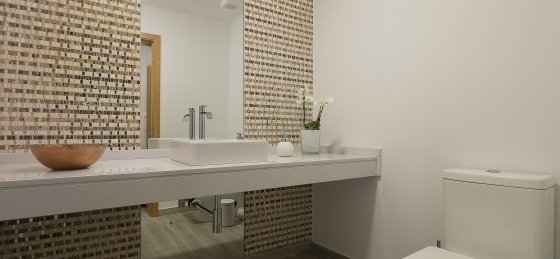 14_-_our_madeira_-_casa_da_rosalina_-_bathroom_4.jpg Villa rentals in Madeira