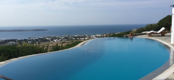 Holiday villas in Paros