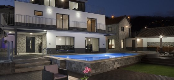 1_-_our_madeira_-_casa_da_rosalina_-_night_view.jpg Villa holidays in Portugal