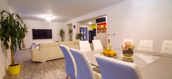 Villa holidays in Omis