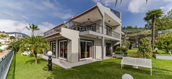 3_-_our_madeira_-_belair_-_facade.jpg Villa rentals in Portugal