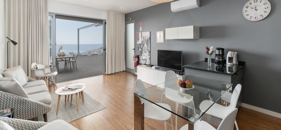 6_-_our_madeira_-_vila_da_portada_-_living_room.jpg Book a villa in Funchal