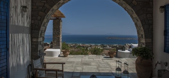 Book a villa in Paros