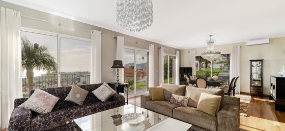 7_-_our_madeira_-_belair_-_living_room.jpg Book a villa in Madeira