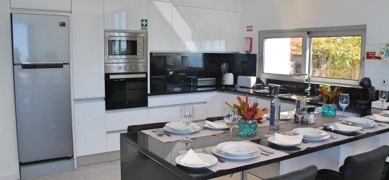 Book a villa in Calheta