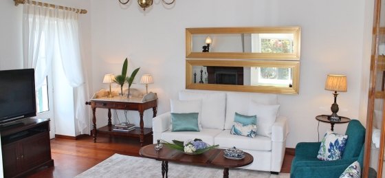 Book a villa in Calheta