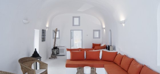 Holiday villas in Santorini
