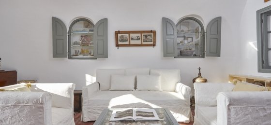 nautilus8070_1.jpg Villa rentals in Santorini