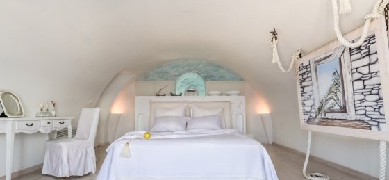 trg_7242.jpg Book a villa in Santorini