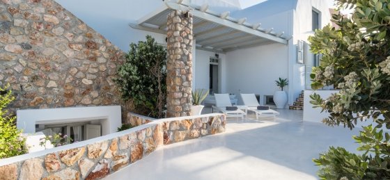 trg_7280.jpg Book a villa in Santorini