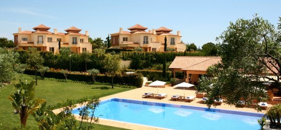 veranda_-_pool_villas.jpg Villa holidays in Portugal