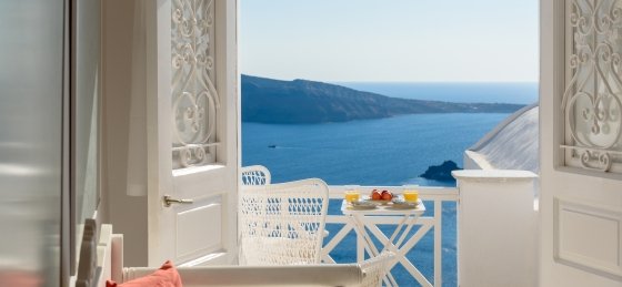 whitehousessantorini2016_27_web.jpg Holiday villas in Greece