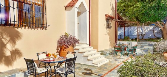 2_35.jpg Book a villa holiday in Heraklion