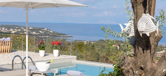 2b4a3465.jpg Book a villa holiday in Greece