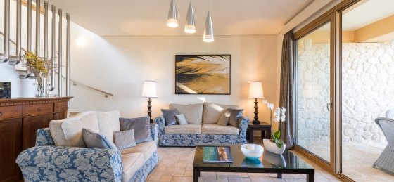 Holiday villas in Greece