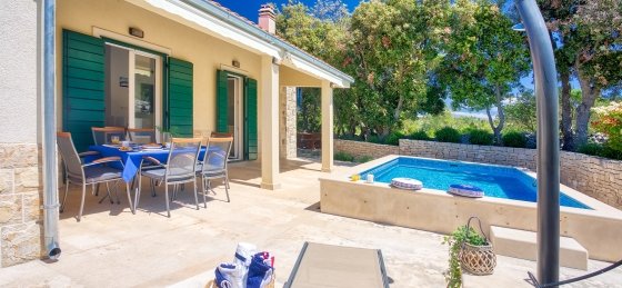 Book a villa in Brac