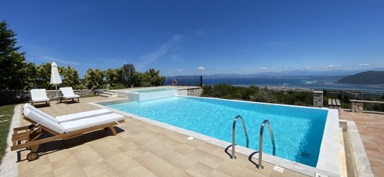 Book a villa in Greece
