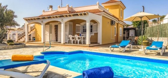 Villa rentals in Caleta de Fuste