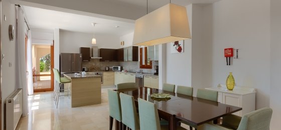 10-0403.jpg Villa holidays in Cyprus